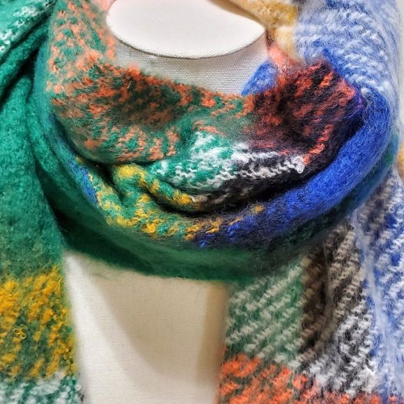 MULTICOLOR PLAID CHECK PATTERNED COZY OBLONG SCARF/WRAP - Picture 4 of 5
